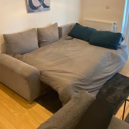 Luxury London Apartment - Steps To East Croydon Train Station Buitenkant foto