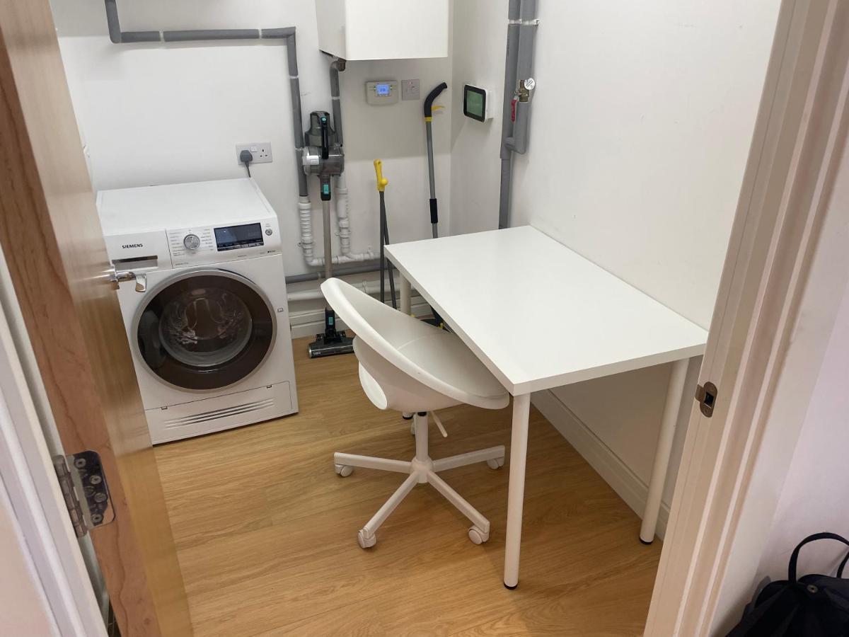 Luxury London Apartment - Steps To East Croydon Train Station Buitenkant foto