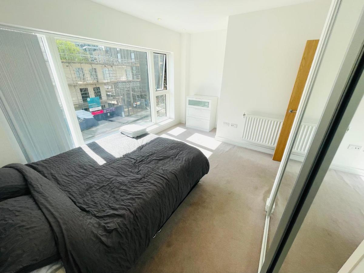Luxury London Apartment - Steps To East Croydon Train Station Buitenkant foto